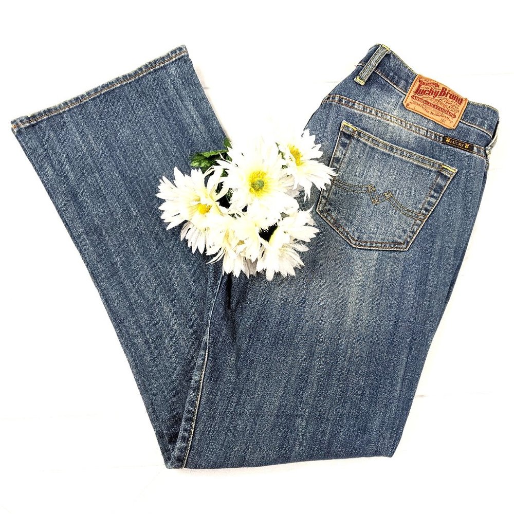 Lucky Brand Sweet "N Low Regular Inseam Flare Jean - Picture 1 of 9